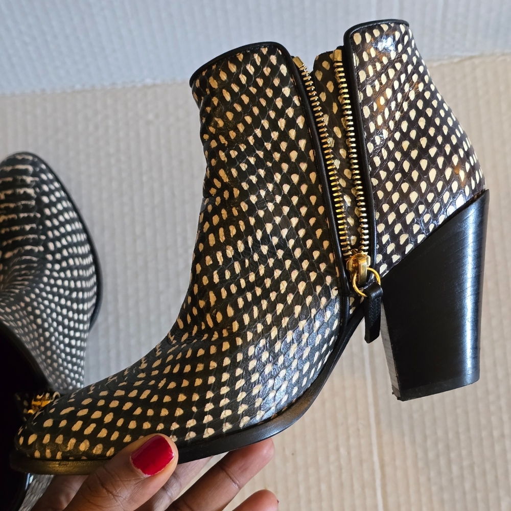Giuseppe Zanotti Snake Embossed Ankle Boots Women's EU 35.5 US 5 Black Leather - Picture 12 of 14